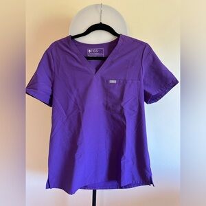 Figs Ultra Violet Caterina One-Pocket Scrub Top, Size Medium